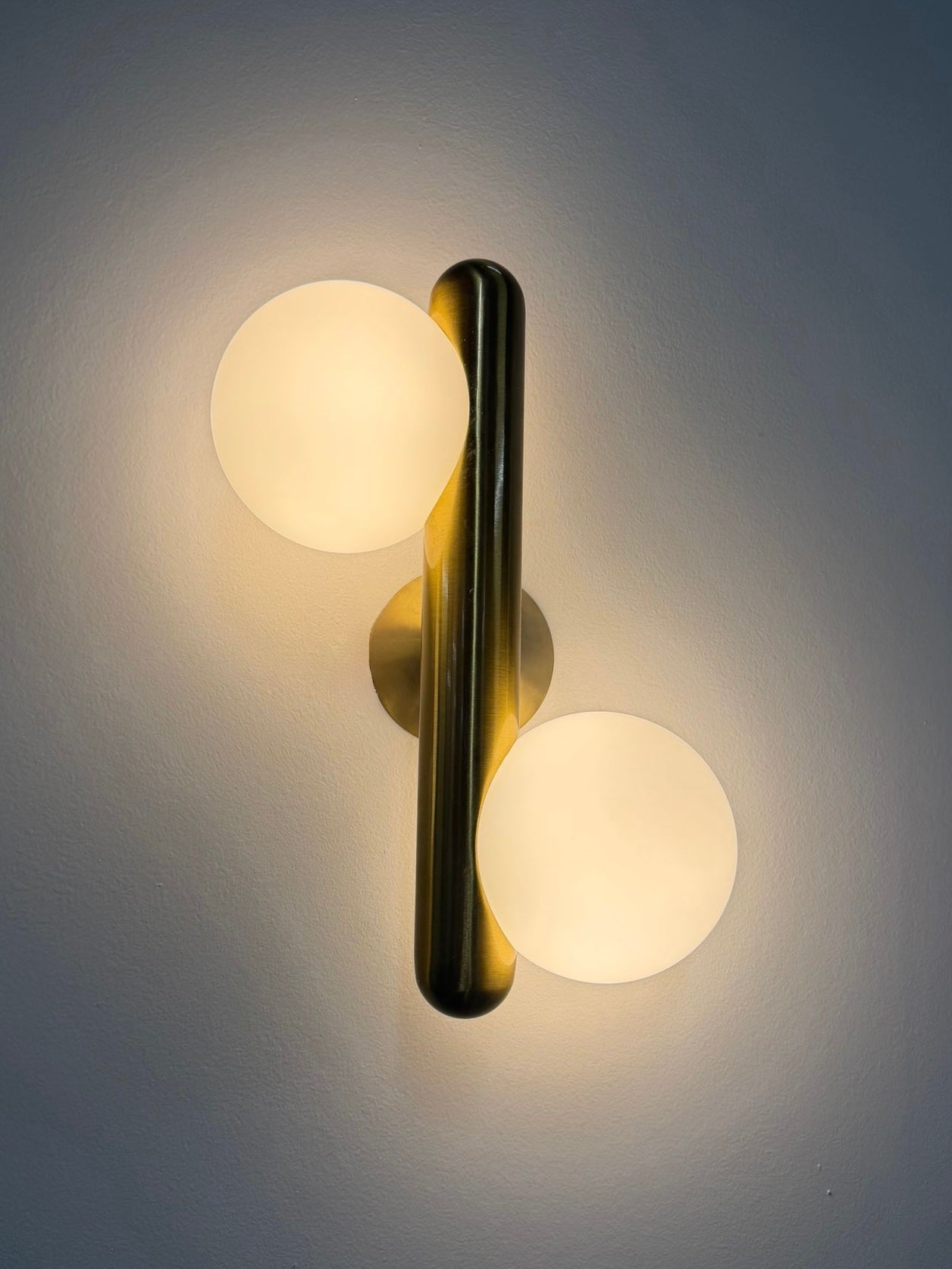 Antares 2 wall light