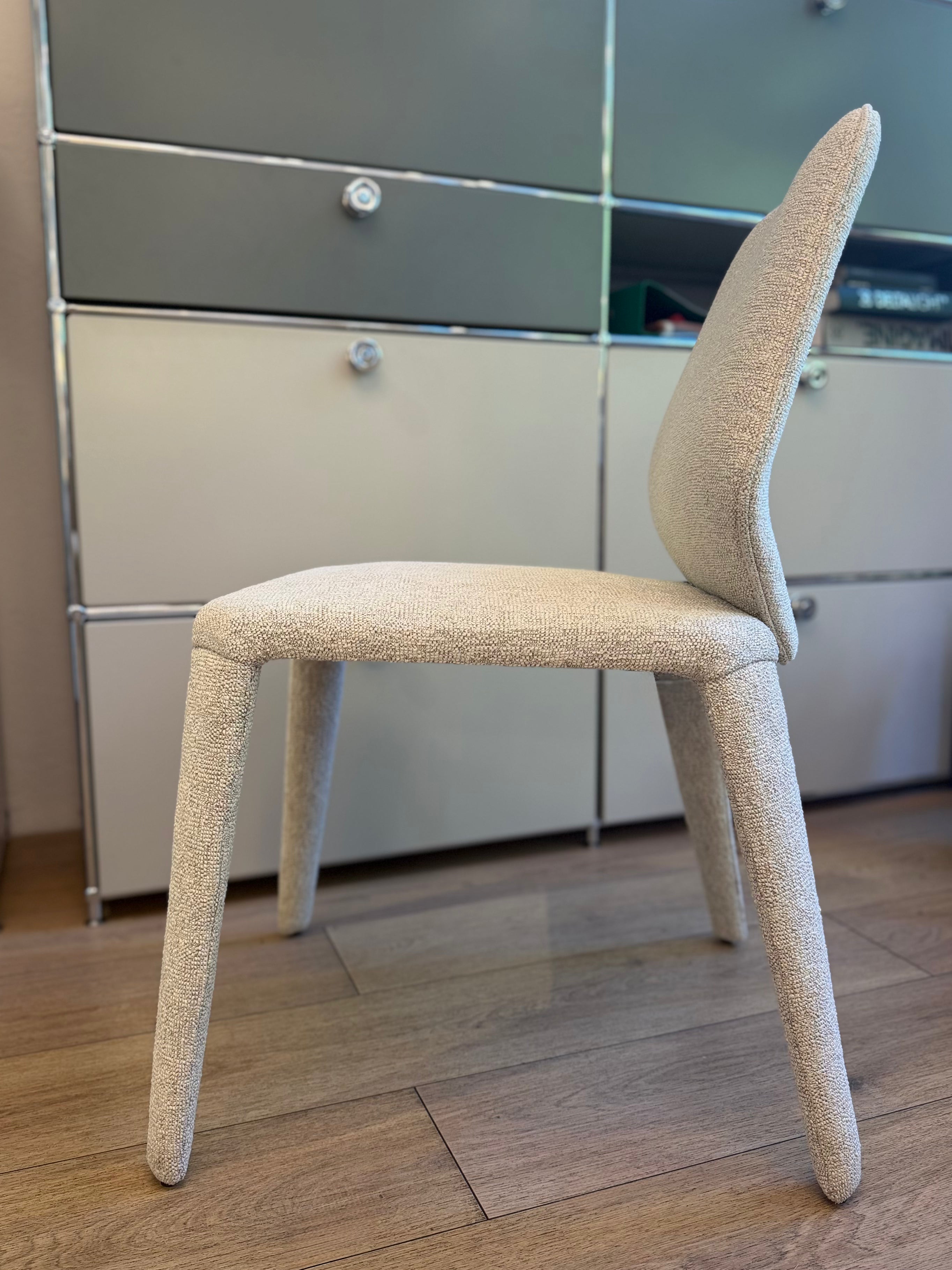 Tabata Chair