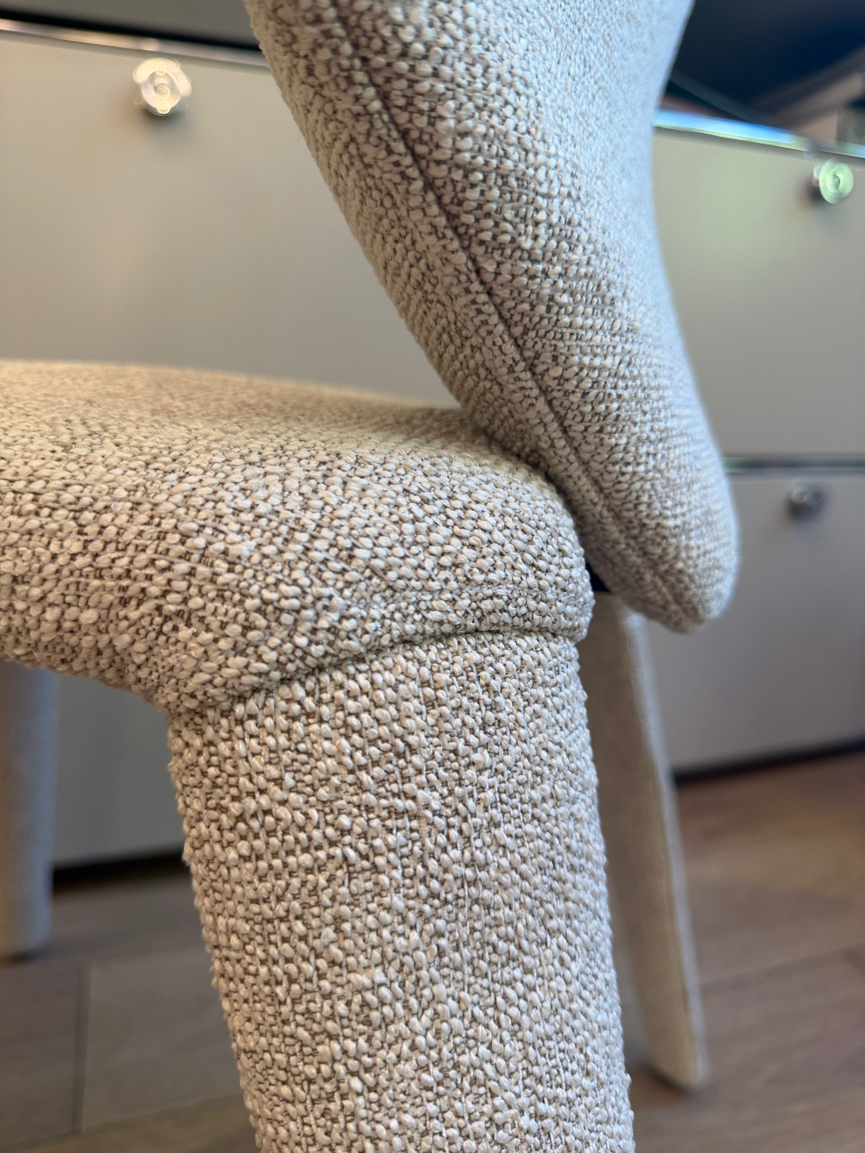 Tabata Chair