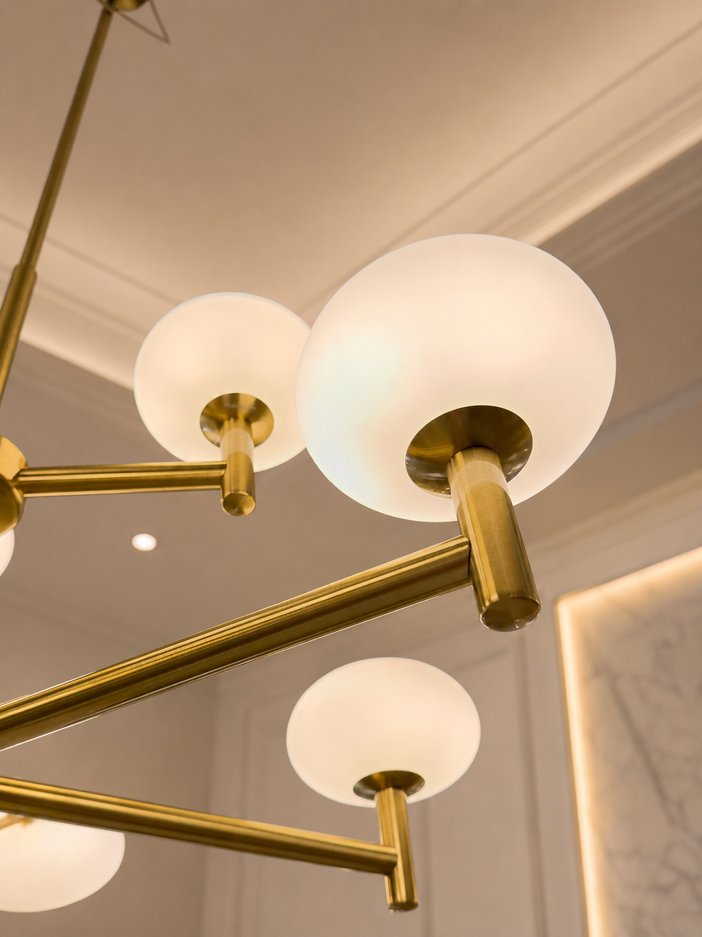 Orion 9 Altalum Pendant Light