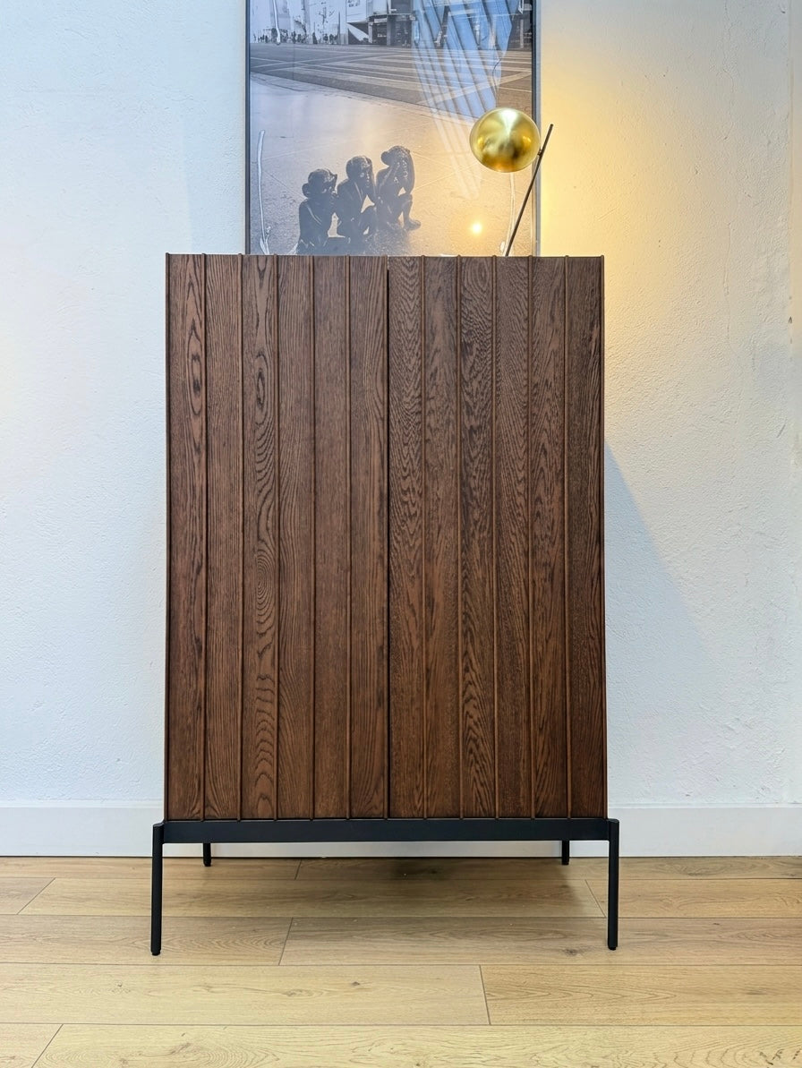 Buffet Parlor 94 × 140 cm