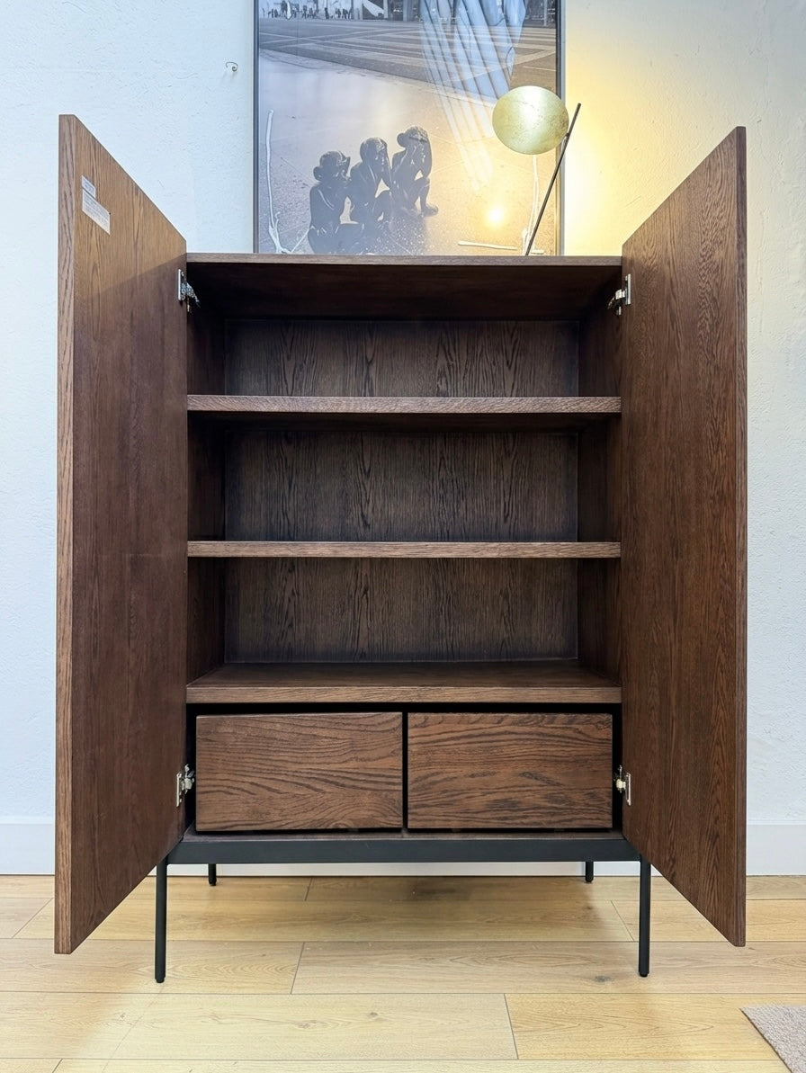 Buffet Parlor 94 × 140 cm