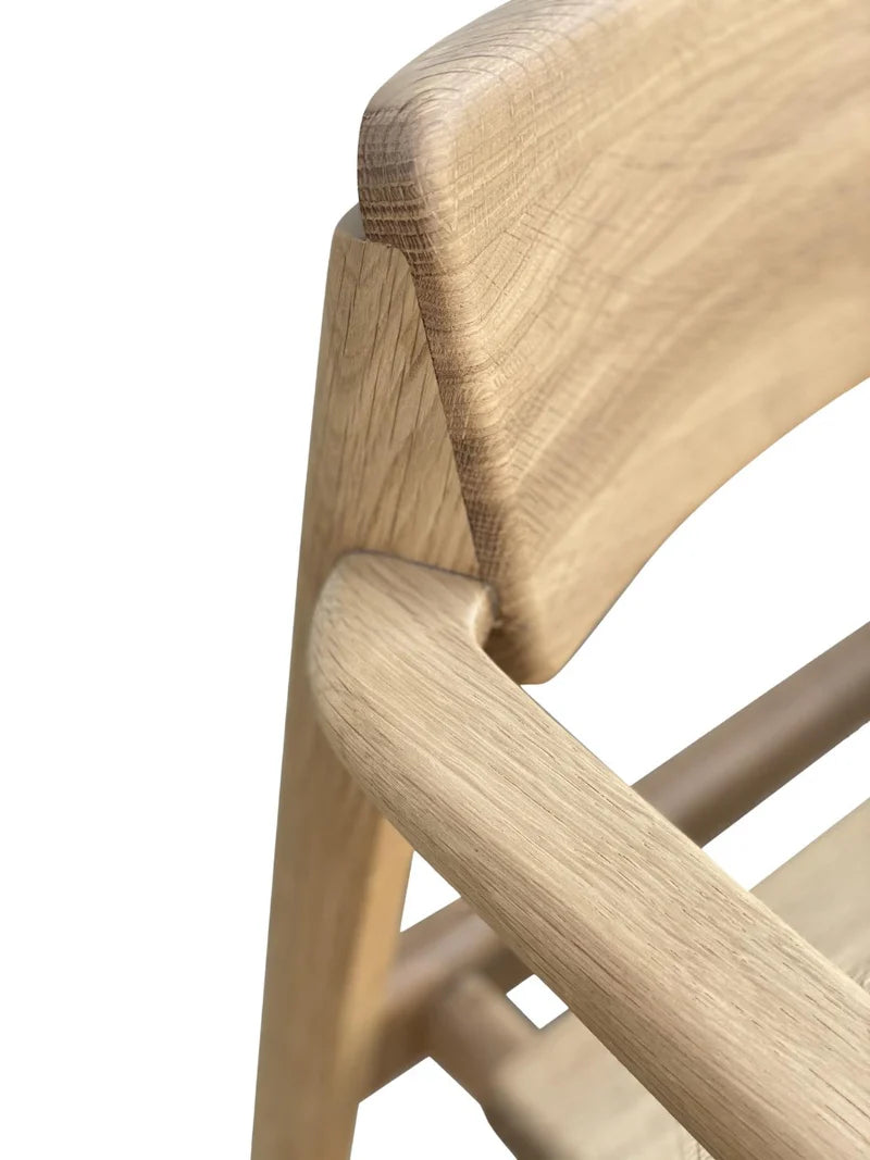 Poise Chair with Armrests
