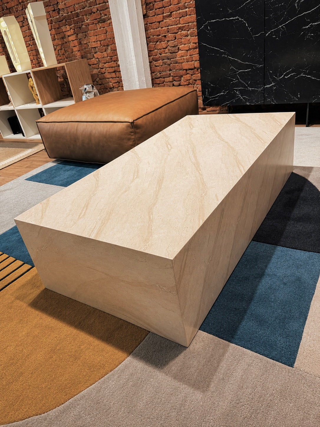Coffee Table Recto