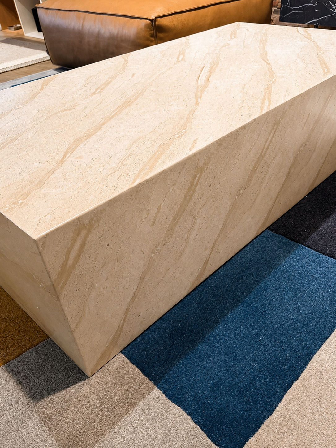 Coffee Table Recto