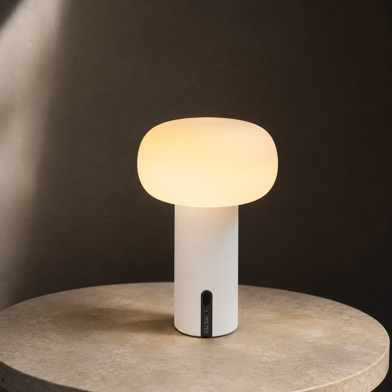 Lea cordless lamp
