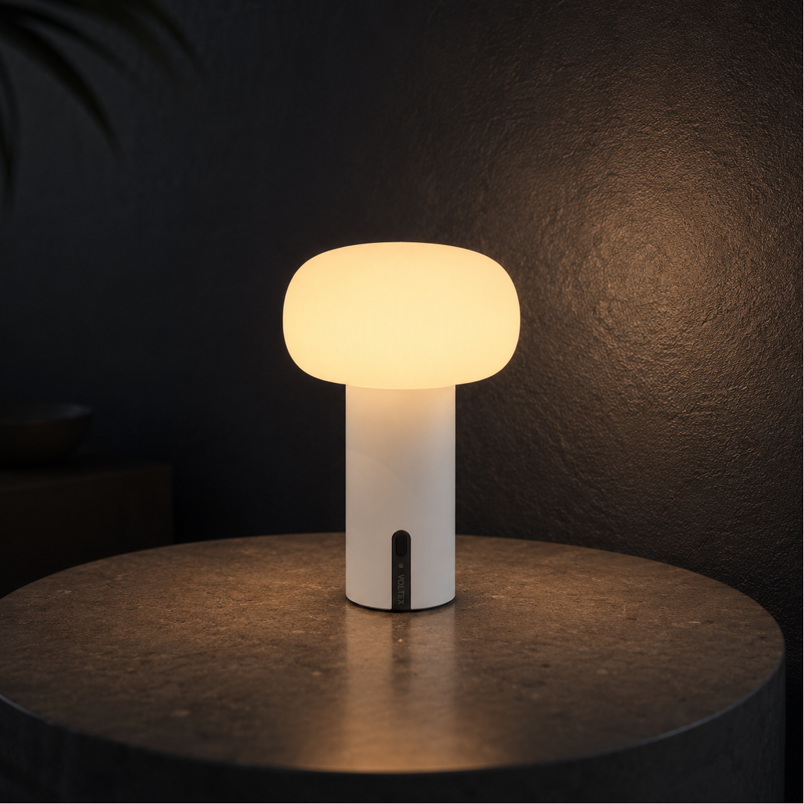 Lea cordless lamp