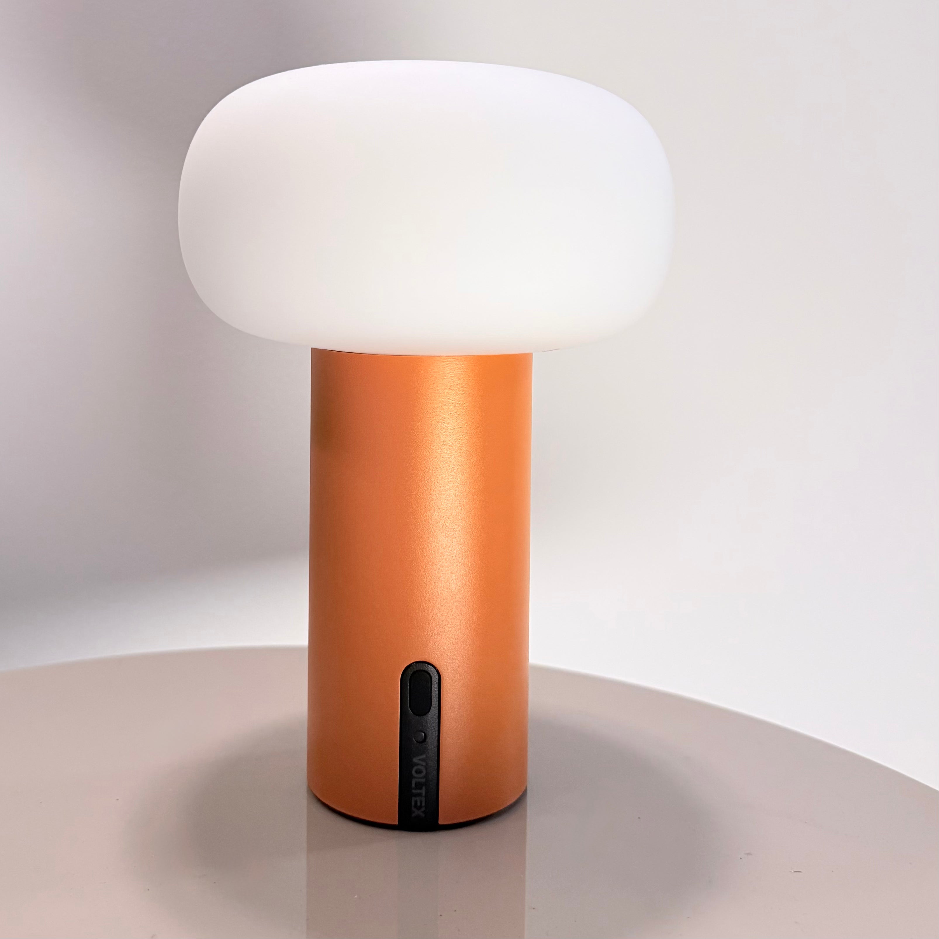 Lea cordless lamp
