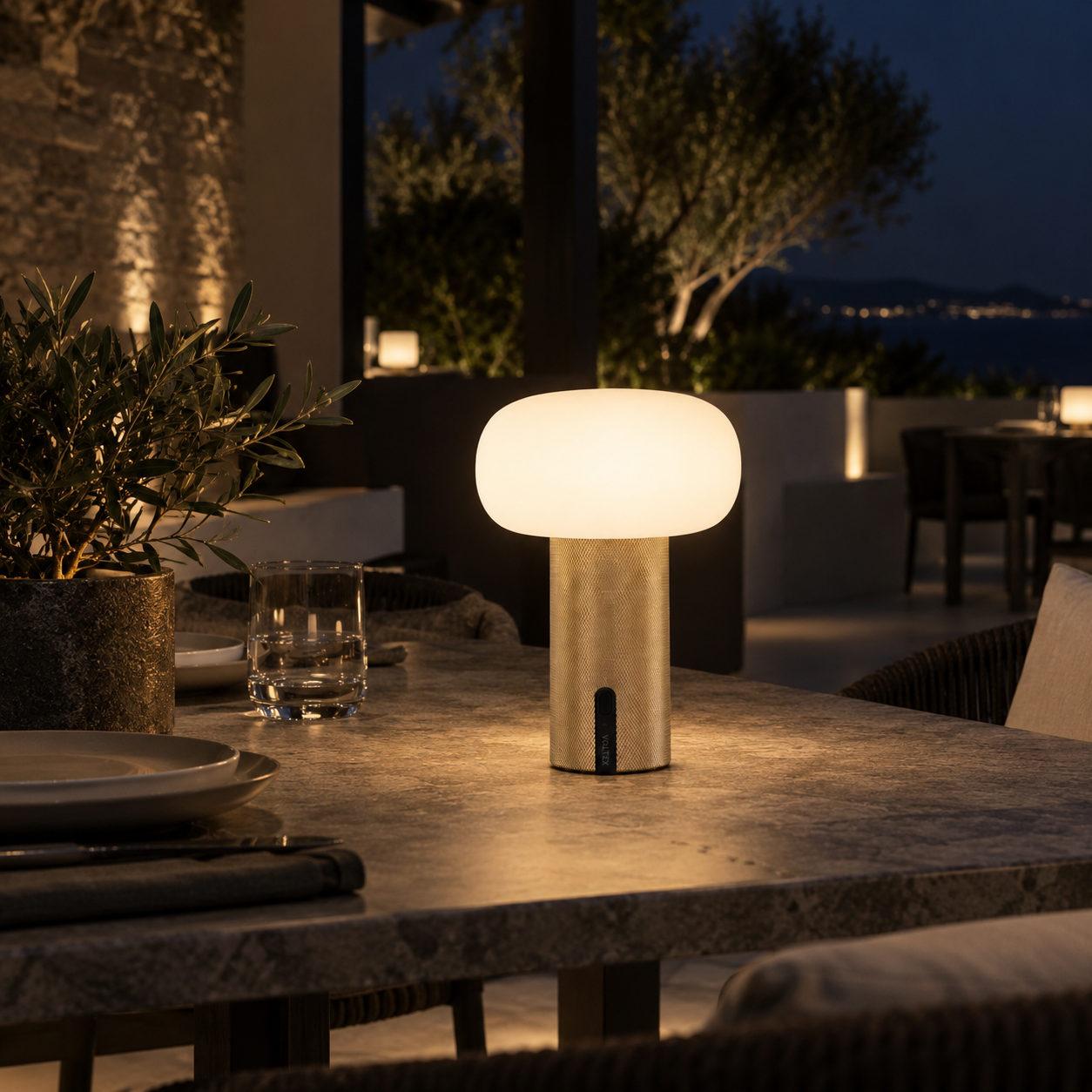 Lampe sans fil Lea laiton brossé