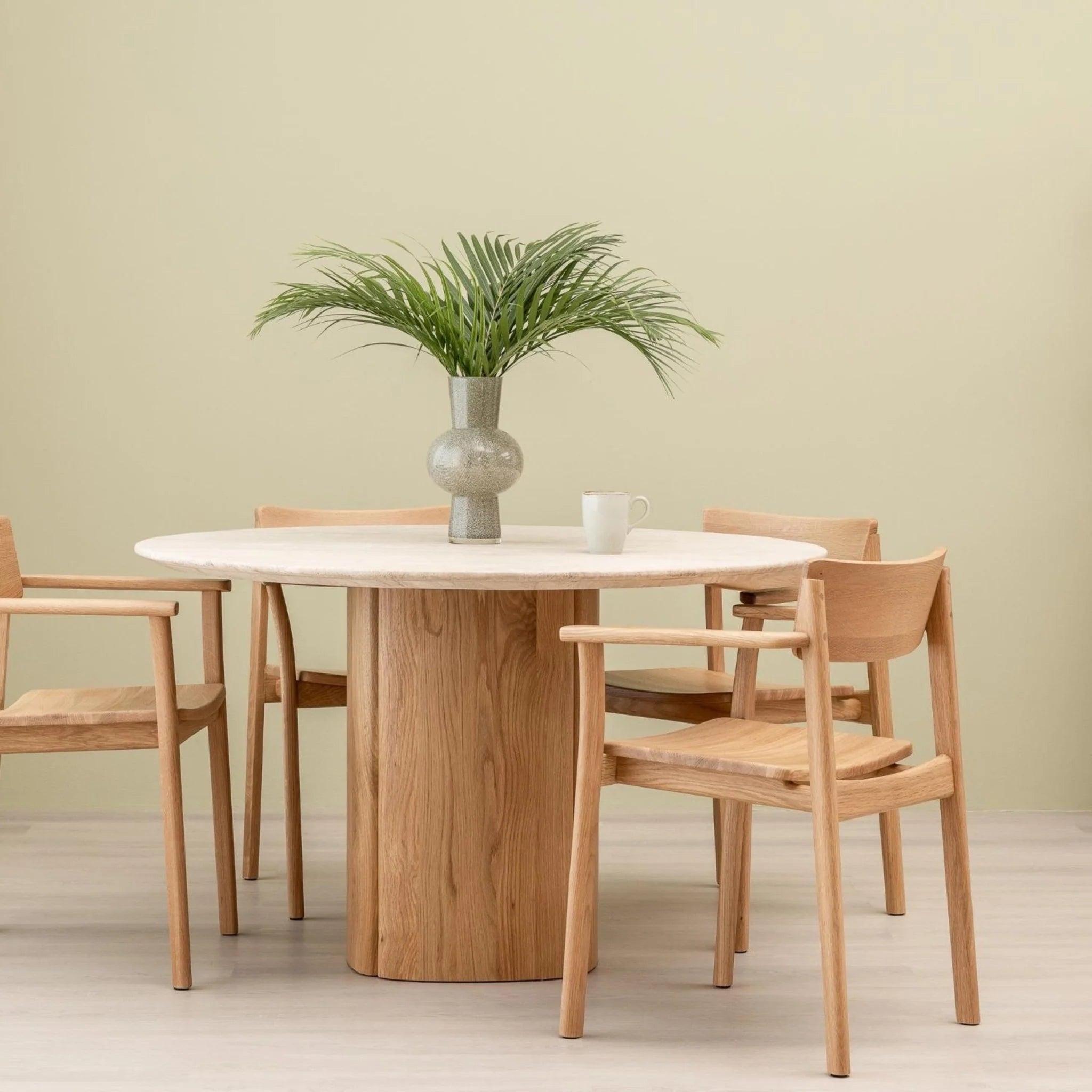 Chaise Poise avec Accoudoirs